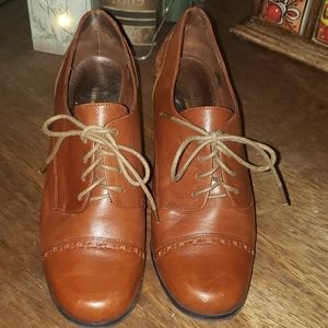 Etienne Aigner ankle boots